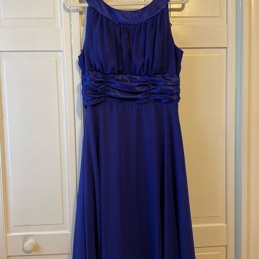 Women’s special occasion dress . Worn once. In good condition, really pretty